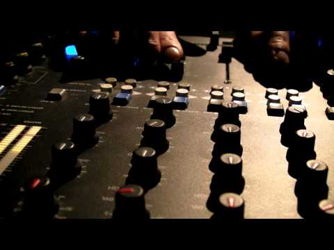 Deep House : Black Jazz Consortium - Dirty Bee