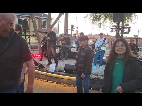 Cake By The Ocean, Play That Funky Music covered by Airwaves Band, Park Station Alameda  11-29-2025