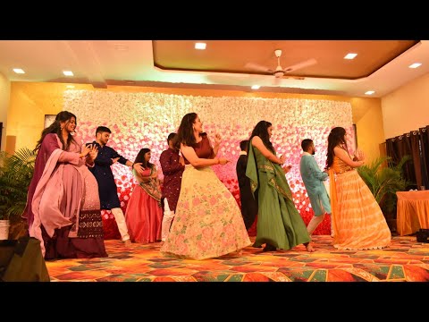 FRIEND'S WEDDING GROUP DANCE || SANGEET CHOREOGRAPHY || MAAHI VE || CURRENT LAGA RE || NAVRAI MAJHI