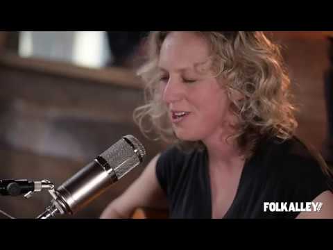 Folk Alley Sessions: Ana Egge - "Girls, Girls, Girls"