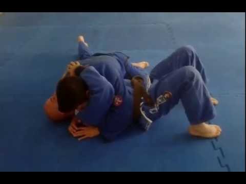 SAÍDA 01, INVERSÃO RÁPIDA DOS 100 KG. JIU JITSU TÉCNICO.