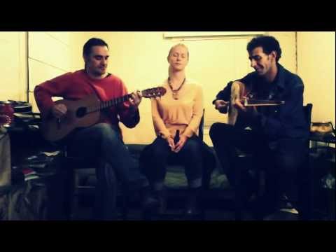 A La Una Yo Naci (Traditional Sephardic)