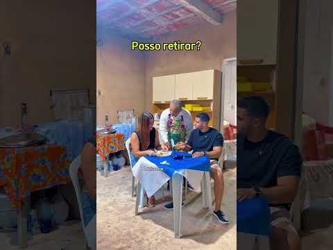 O garçom retirou na hora certa...