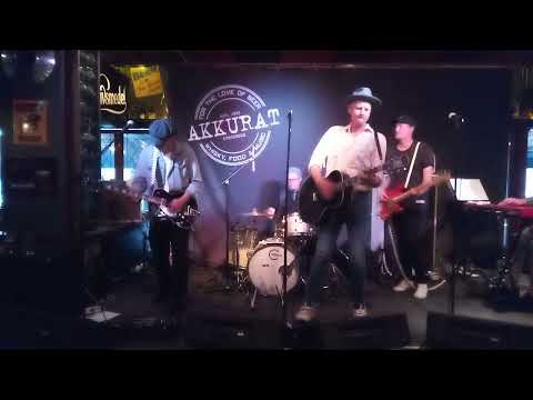 PER PERSSON & NYA PACKET  (live, del 1)  Akkurat, Stockholm  31/7-2022