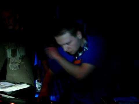 Cosmo Club-Join The Night Of Corefreakz 09.04.10 - D-Ceptor vs. E-Rhythmic part2