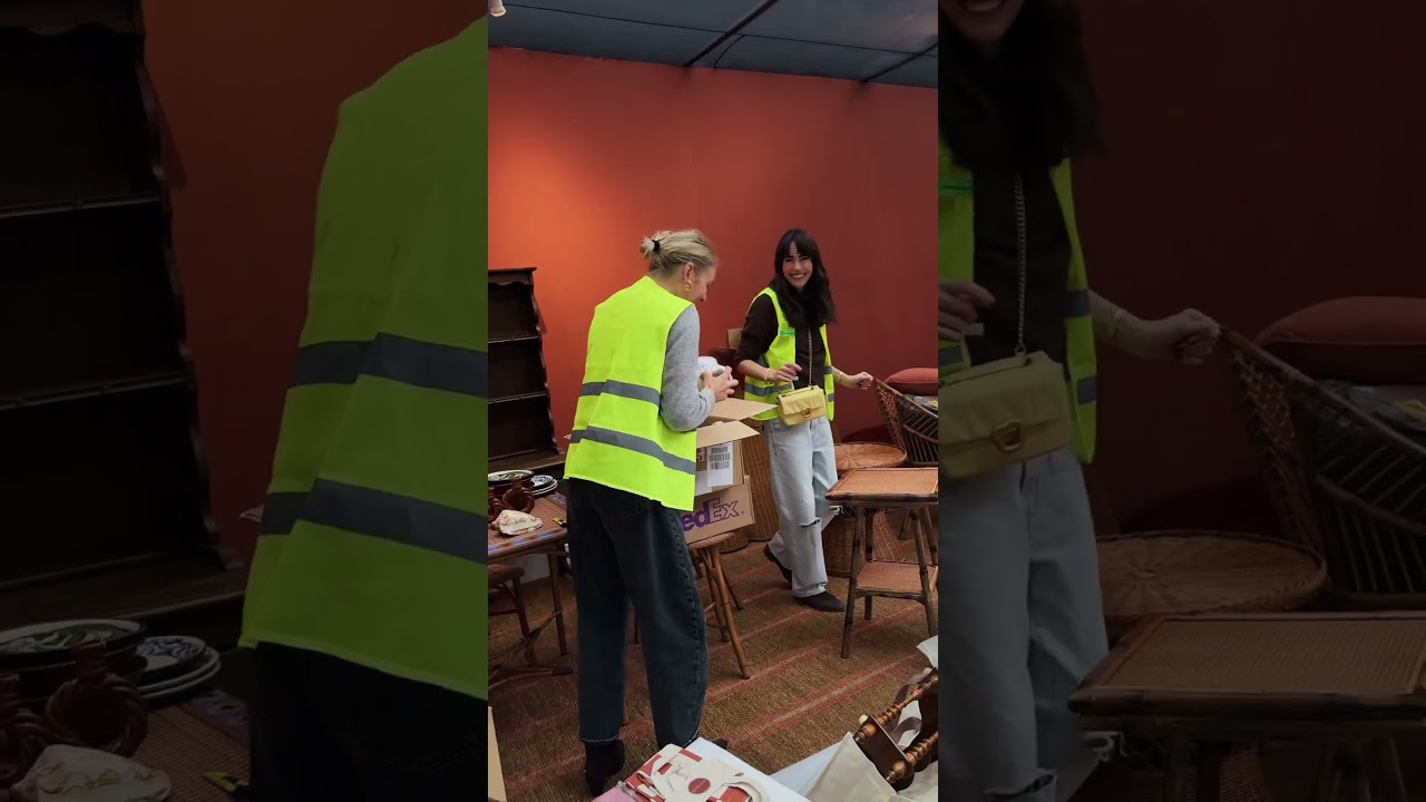 My first ever trade show for Sharland England & we built the cosy room I dreamed…