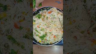 Download lagu Shavige Upma- Breakfast recipe #shavigeuppittu #shorts #youtubeshorts #viral mp3