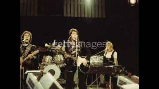 Smile Away (live) Paul McCartney &amp; Wings