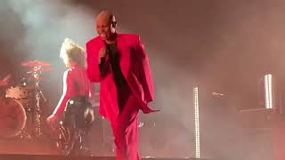 Skunk Anansie - Highway To Hell &amp; The Skank Heads (Get Off Me) (live)
