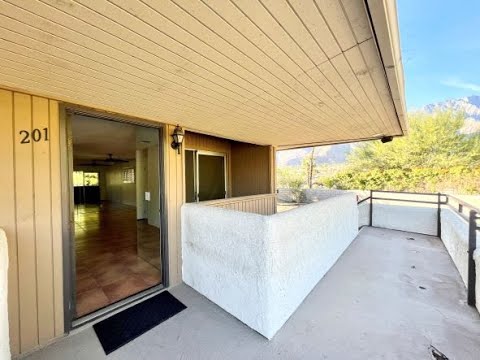 AVAILABLE NOW!! 1 Bedroom 1 Bathroom Condo in Palm Springs! property video
