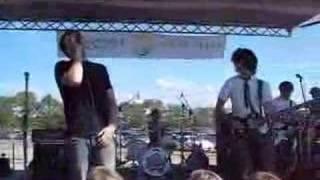 Valencia - Que Sera Sera (Live @ Warped Tour in Darien, NY - 8/10/2007)