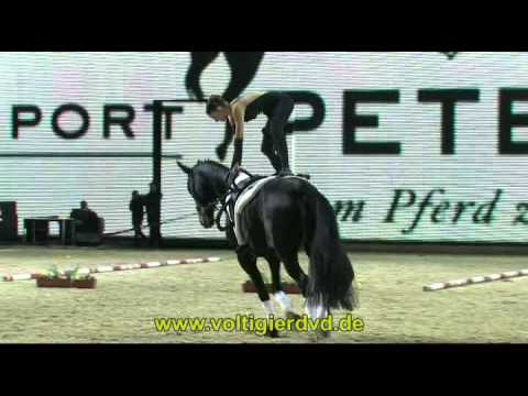 Equitana Vaulting Masters 2011 - 03 - RVV Equus 1