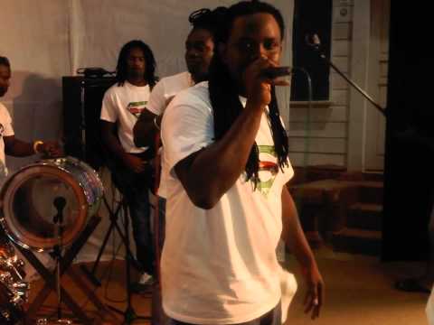 WI E SHINE-CYRIEL FT HAILLE, LAITA & PONG