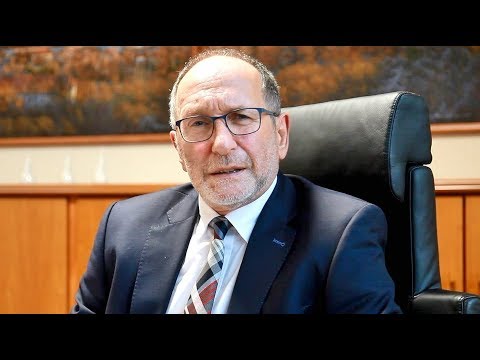 Weihnachts- und Neujahrsgruß des Oberbürgermeister Henry Schütze - Stadt Bernburg (Saale)