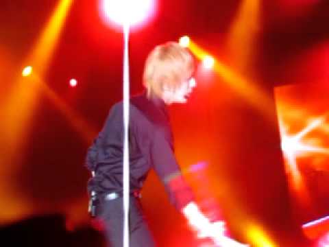 Mblaq - Thunder Solo Performance (4 Dec 2010 MULA SG)(Fancam)