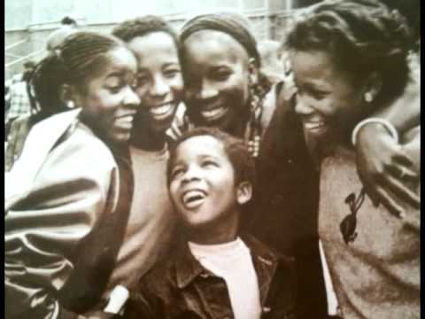 ZIGGY MARLEY & THE MELODY MAKERS - Children playing in the street (1982 Shanachie)