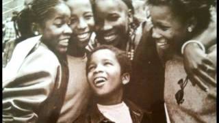 ZIGGY MARLEY & THE MELODY MAKERS - Children playing in the street (1982 Shanachie)