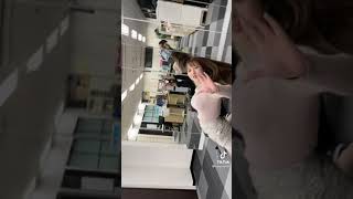 【巨乳スリット】ジョジョ立ち