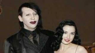 Marilyn Manson - A rose and a Baby ruth (Slideshow)