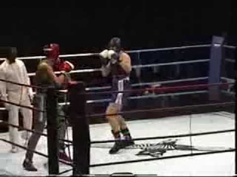 George Smurthwaite (2 PARA) vs (7 Royal Irish), Light-Middleweight