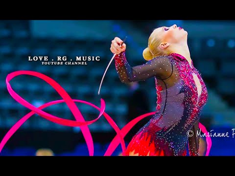 Kseniya Moustafaeva Ribbon Difficulty 2015