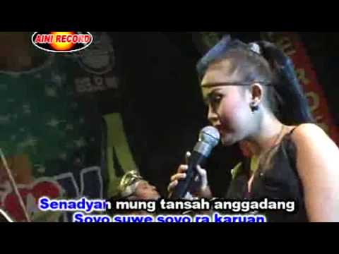 Reny Ananta - Lungiting Asmoro | Dangdut (Official Music Video)