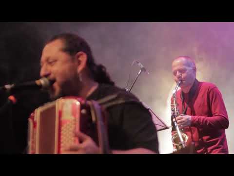 Los Garciarena 05. Disfraz de bondi (DVD FIESTA PARIA 2018)