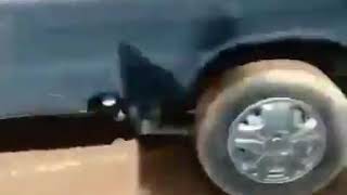 Download lagu detik detik mobil pick up L300 mengalami kecelakan tunggal masuk jurang mp3