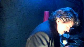 Thierry chante Viens danser le twist Johnny Hallyday