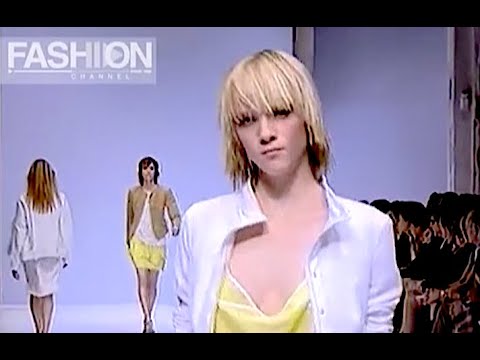 BURBERRY Spring 2003 London - Fashion Channel