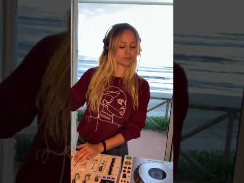 Deborah de Luca  release of the last 3 months! “ACQUA GELIDA” “WE’RE FREE AGAIN” “EYES”