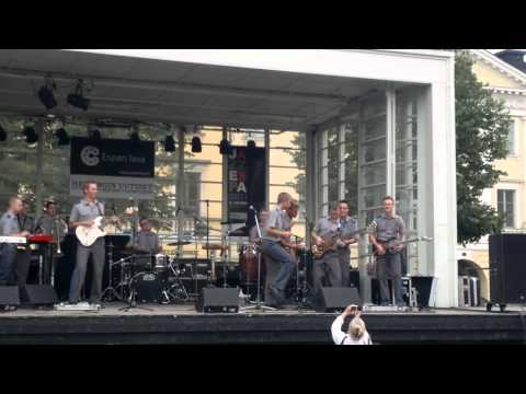PvVmSK Showband - Crazy in Love [Beyoncé (feat. Jay-z) cover] Part 1 @ Espa 29.7.2011