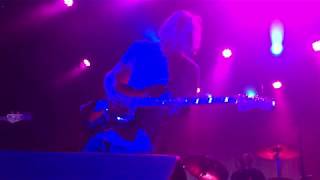 DIIV - &quot;Metal&quot; (Providence 11-2-2018)