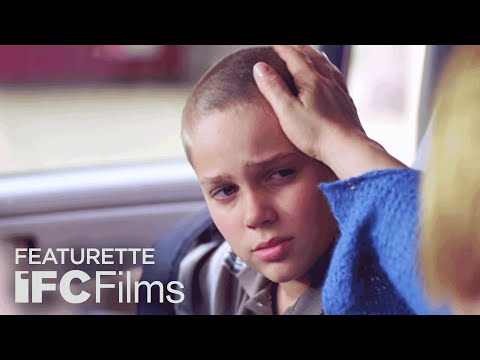 Thumbnail of the video: Cast Featurette