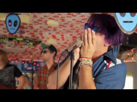 NEW BEAT FUND - "Bako Dozo" (Live at Red Bull Records, CA) #JAMINTHEVAN