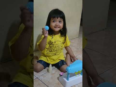 khalisa jualan ice cream