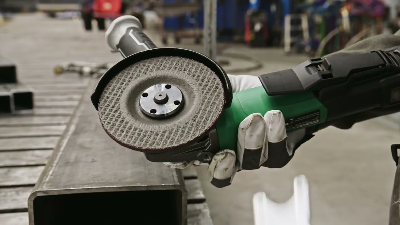 Szlifierki kątowe HiKOKI G13VE2 oraz G13BYEQ2.