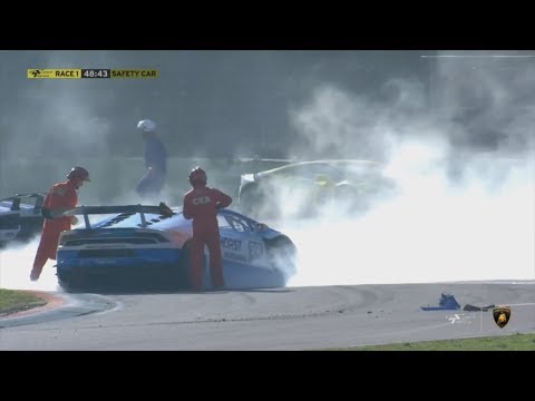 Lamborghini Super Trofeo World Final (AM+LC) 2017. Race 1 Autodromo di Imola. Start Multiple Crash