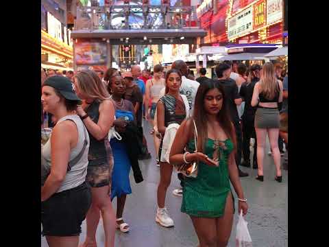 Don't make eye contact | Fremont Street Experience Las Vegas