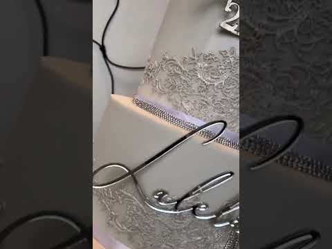 Lalela’s home coming as Miss Supranational 2022 cake made by Chef Zondi 👑🤌🏼