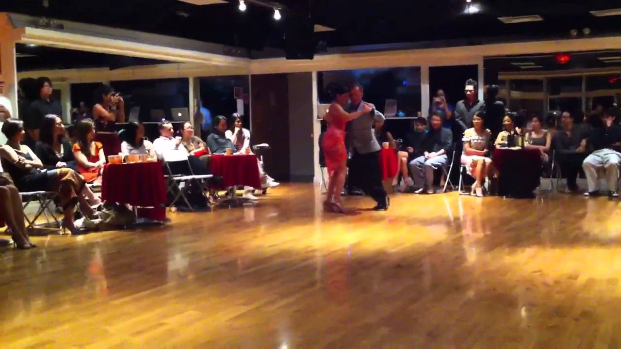 2012 Sebastian Misse y Abdrea Reyero in Hk -3