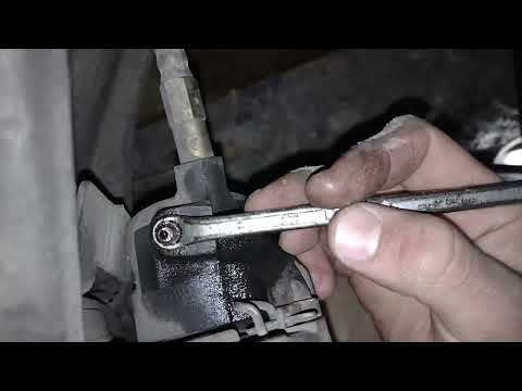 How to bleed car brakes (Example Renault 12)