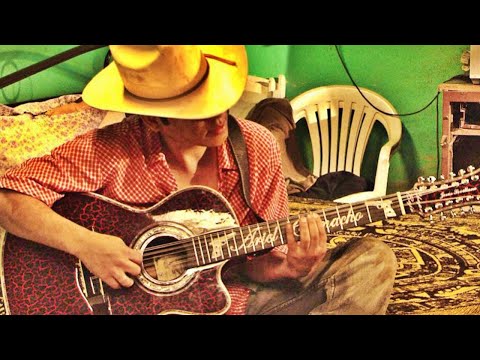 Ariel Camacho - Junto A Un Perro