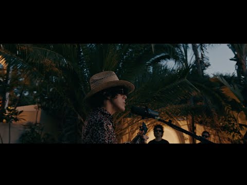 LP - The One That You Love (Acoustic Performance - Live at Hotel Havana)