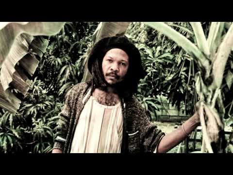 Yabby You & the Prophets & Trinity - Chant down babylon kingdom (12 inch)