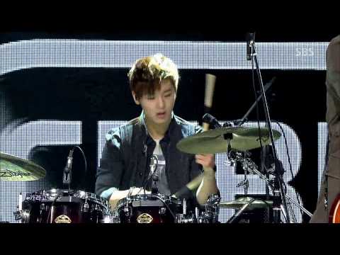 130210 Inkigayo CNBlue 씨앤블루 - I'm Sorry 아임쏘리 [1080p HD]