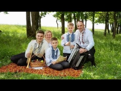 𝐌𝐚𝐫𝐢𝐚𝐧 𝐌𝐀𝐗𝐈𝐌 & 𝐎𝐫𝐜𝐡𝐞𝐬𝐭𝐫𝐚 "𝐁𝐨𝐠𝐝𝐚𝐧 𝐂𝐨𝐭𝐫𝐮𝐭"  din Suceava - 𝑼𝒏 𝒄𝒐𝒑𝒊𝒍 𝒏𝒖-𝒊 𝒄𝒐𝒑𝒂𝒄𝒆𝒍