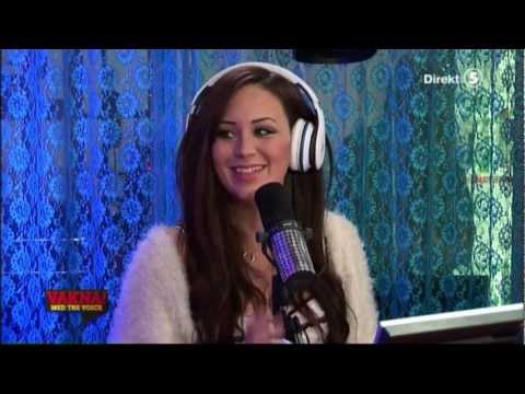 Izza har span på polisen - VAKNA! med The Voice