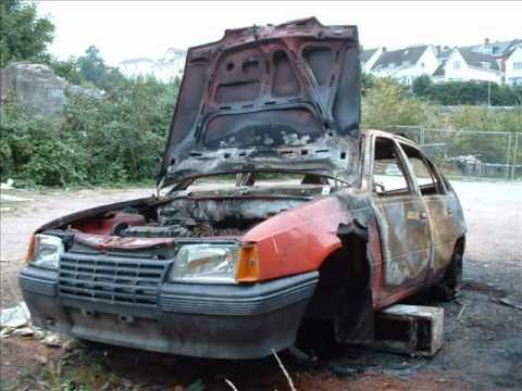download lagu mp3 mp4 Burnt Out Car, download lagu Burnt Out Car gratis, unduh video klip Burnt Out Car