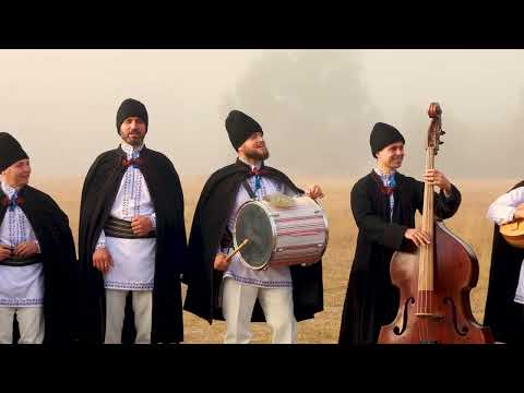 Vin ciobanii de la munte - Ansamblul folcloric ”Străjerii Neamului”